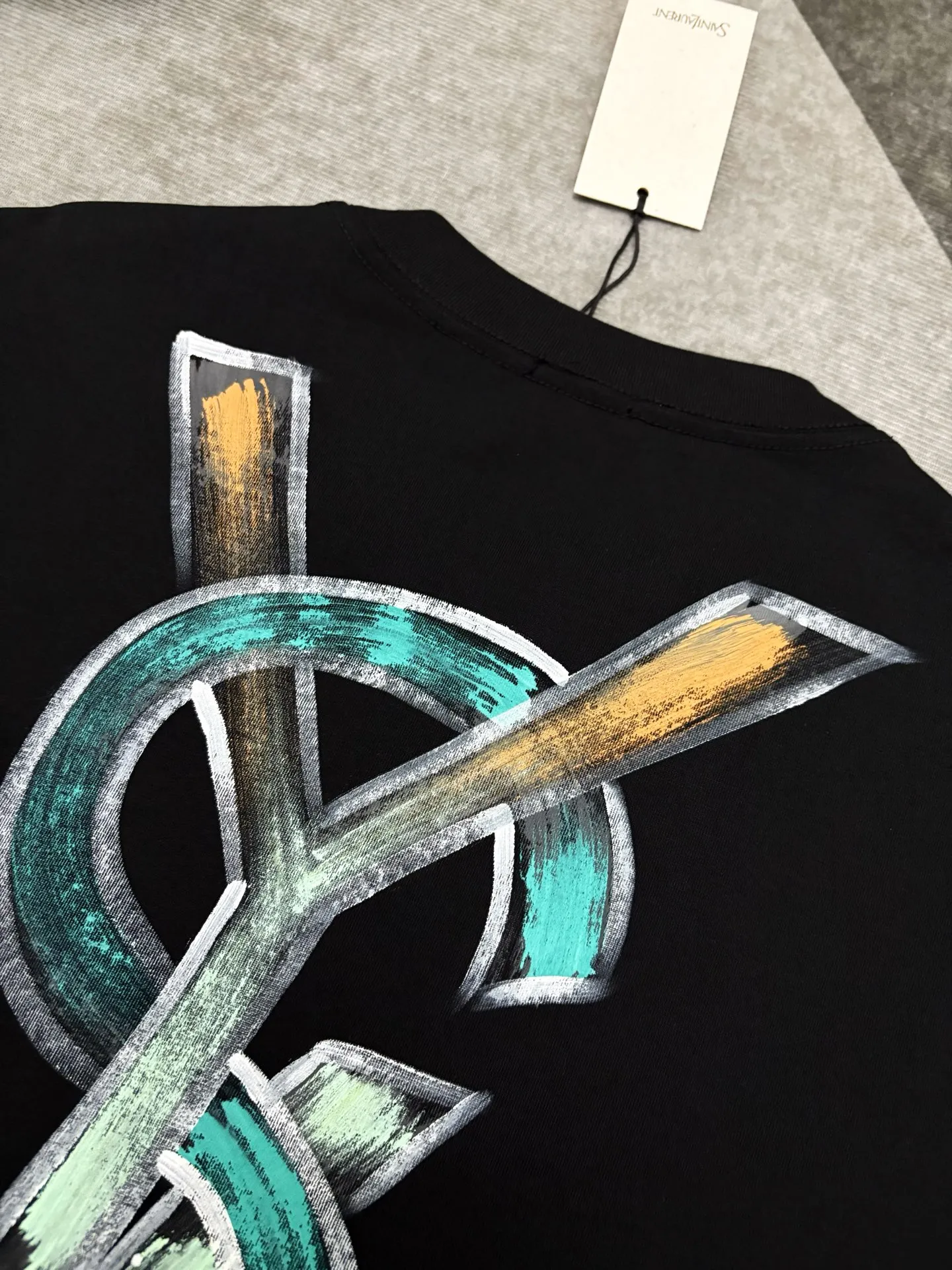 P135💰 YSL T 【YSL ， 】 New Arrival ， Premium Versatile ， Same Style YSL ， YSLClassic ， 、 、 ， ， 。 300 ， ， 。 ， 。 ， ， ！！ Sizes：S、M、L、XL、XXL